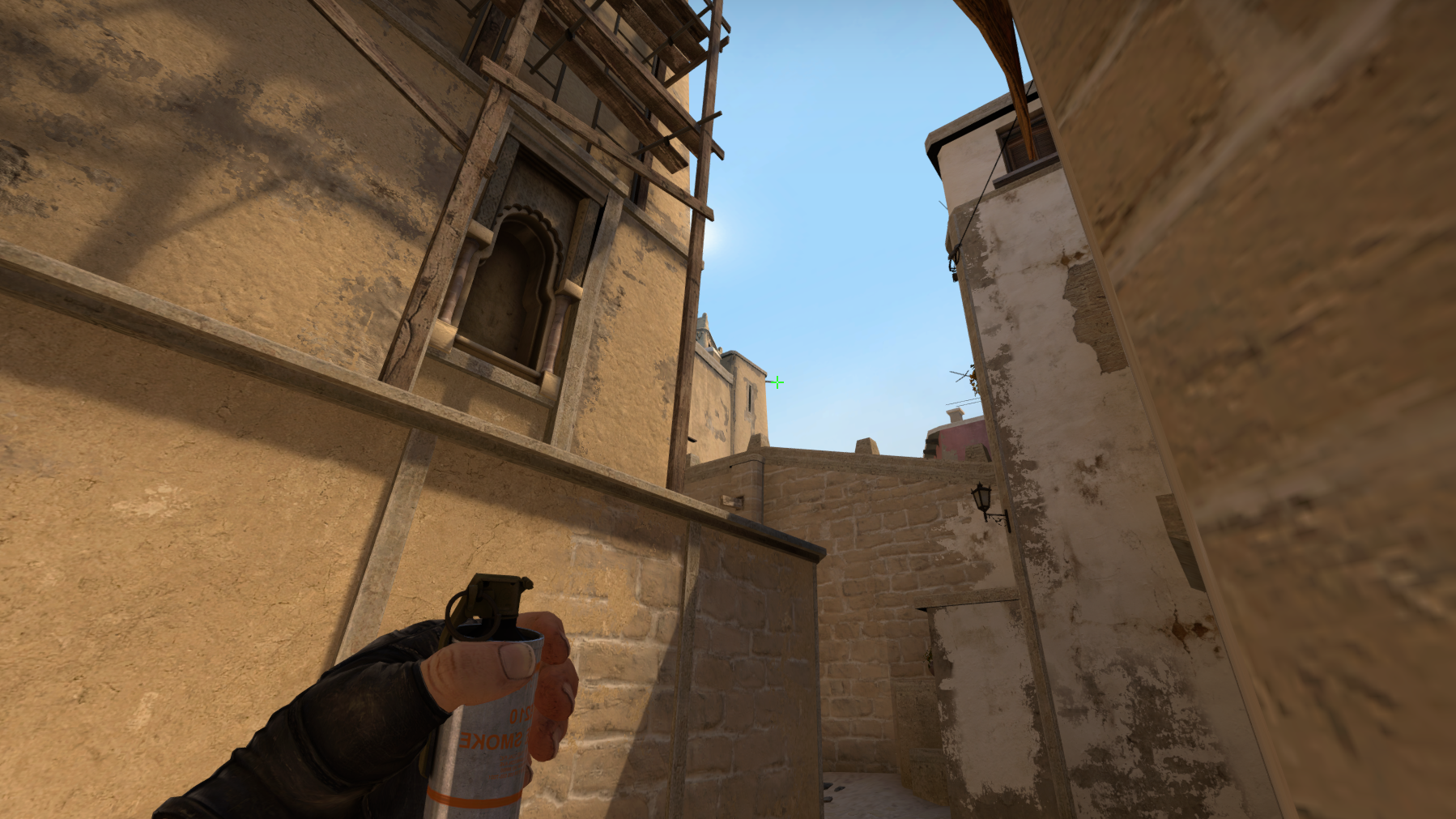 CS:GO player prepares to smoke CT spawn on Mirage.