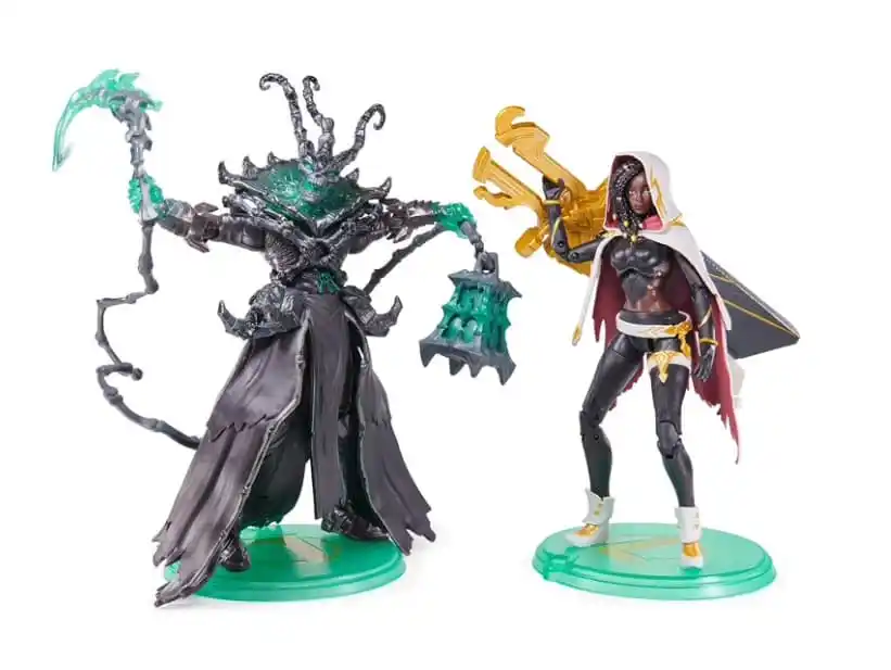 Thresh and Senna figures facing each other.