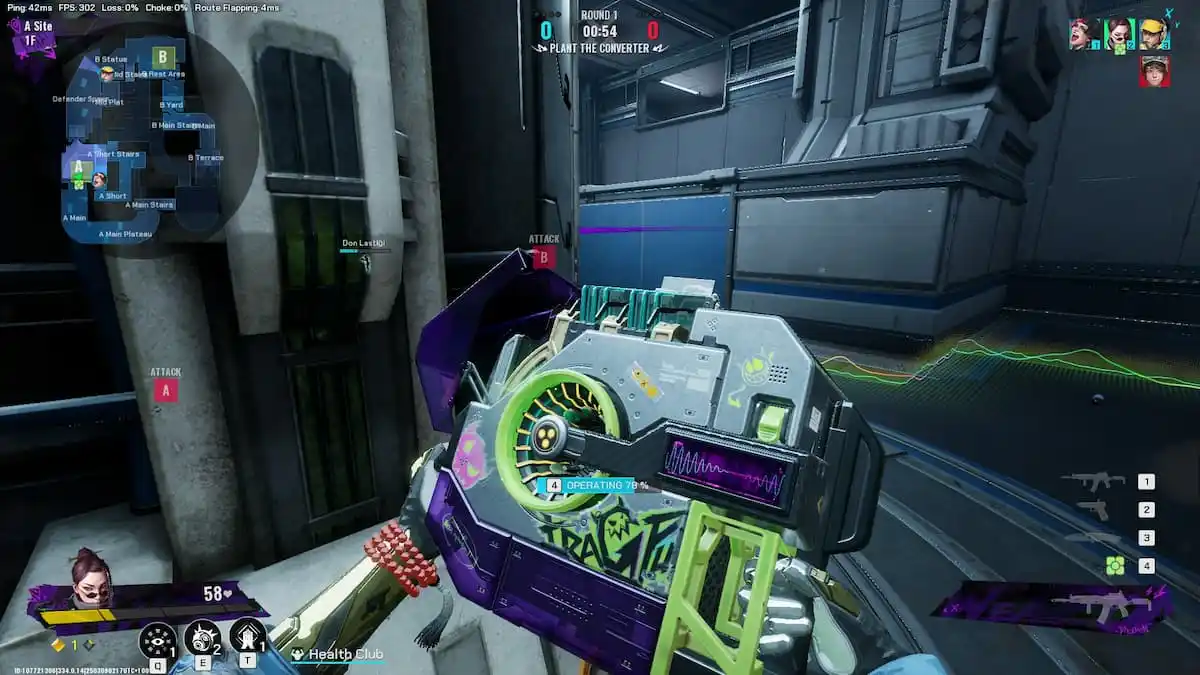 A player holding a strange device called a Converter in FragPunk.